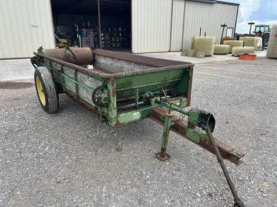 Used 1980 John Deere 34, photo 1 of 6