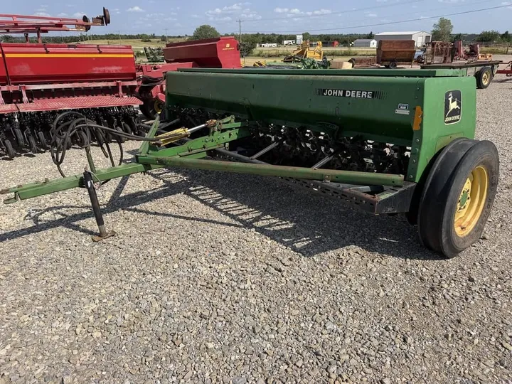 Used 1993 John Deere 450, photo 1 of 6
