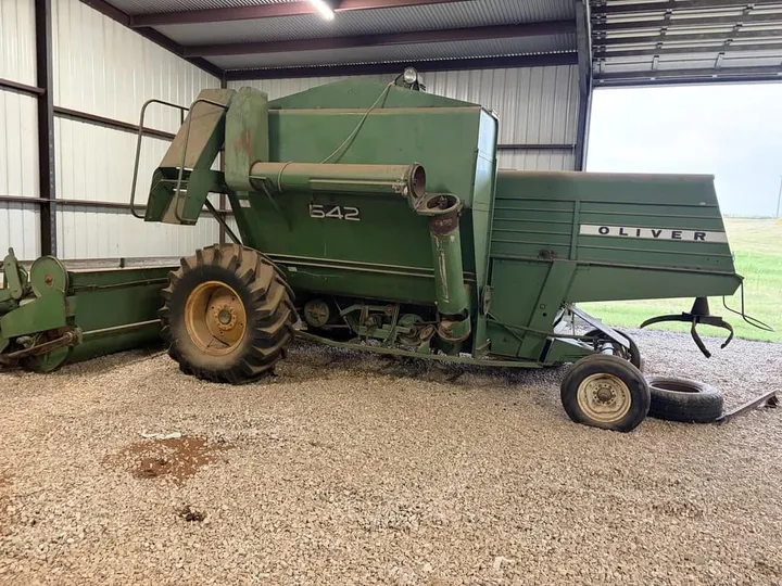 Used Oliver 542, photo 1 of 3
