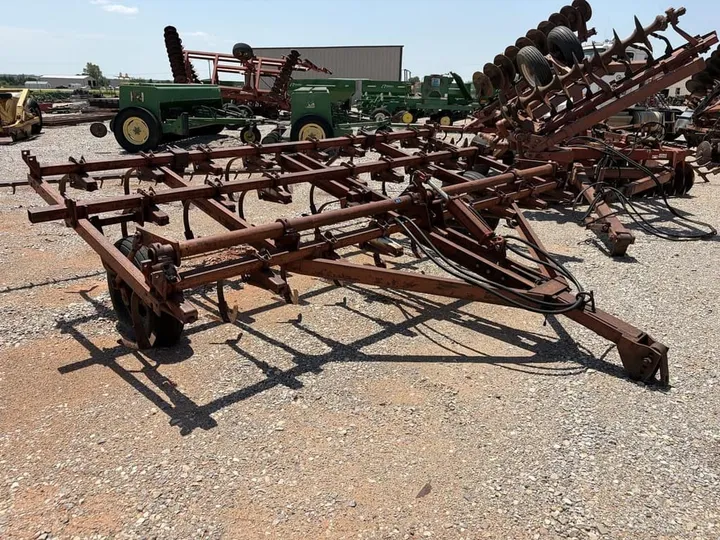 Used International 37, photo 1 of 6