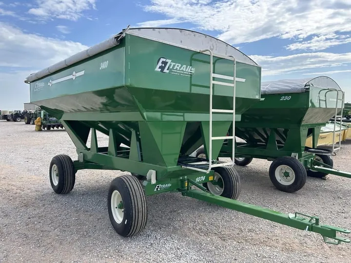 New 2026 E-Z Trail 3400, photo 2 of 6