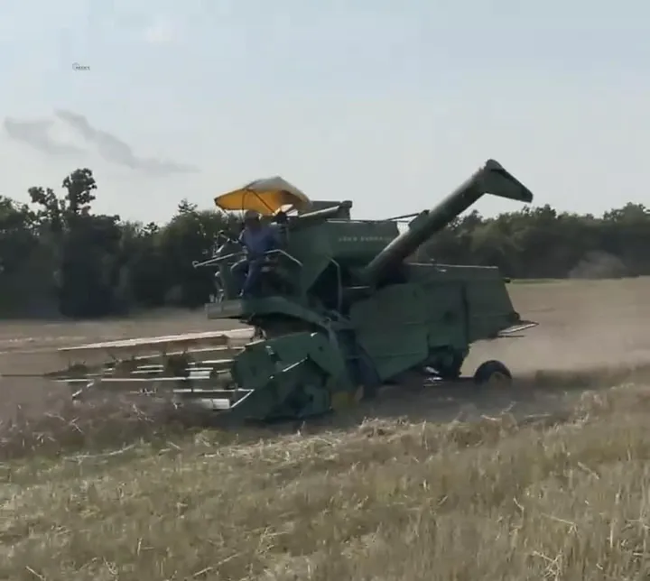 Used John Deere 95, photo 2 of 6