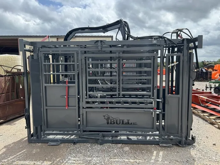 New 2026 R&R Livestock Equipment BULL XL, photo 2 of 6