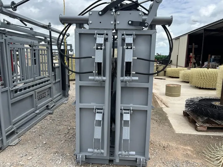 New 2026 R&R Livestock Equipment RANGER XL, photo 3 of 6