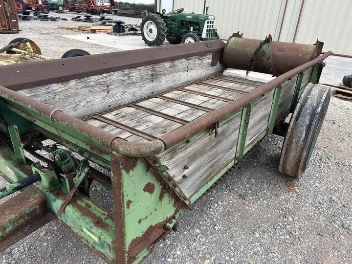 Used 1980 John Deere 34, photo 3 of 6