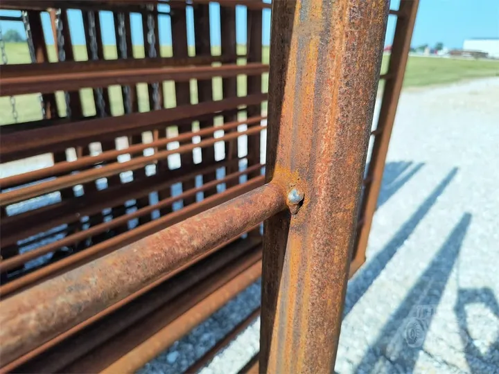 New 24' Free Standing Panels, photo 3 of 4