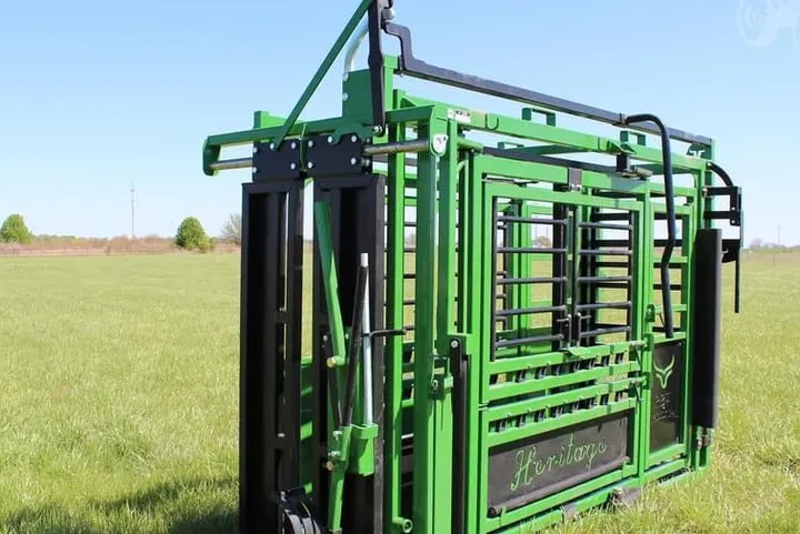 New Synergy Ag Heritage Manual Cattle Chute (HM), photo 3 of 6