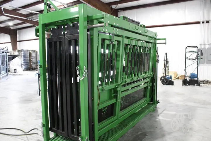New Synergy Ag Heritage HD Hydraulic Chute (HHHD), photo 4 of 6