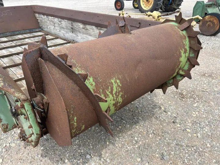 Used 1980 John Deere 34, photo 5 of 6
