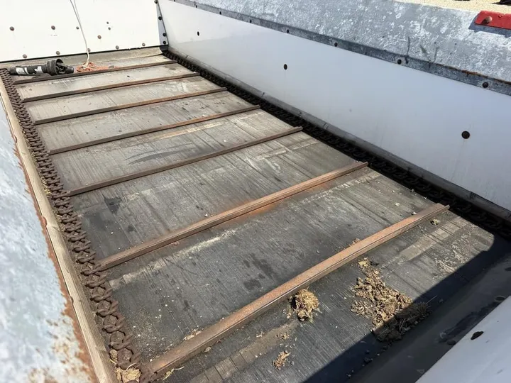 Used 2015 H & S 3127, photo 5 of 6