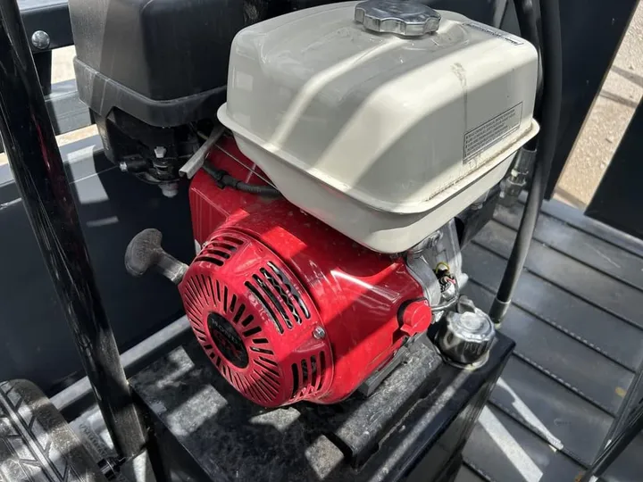 New 2026 R&R Livestock Equipment BULL XL, photo 5 of 6