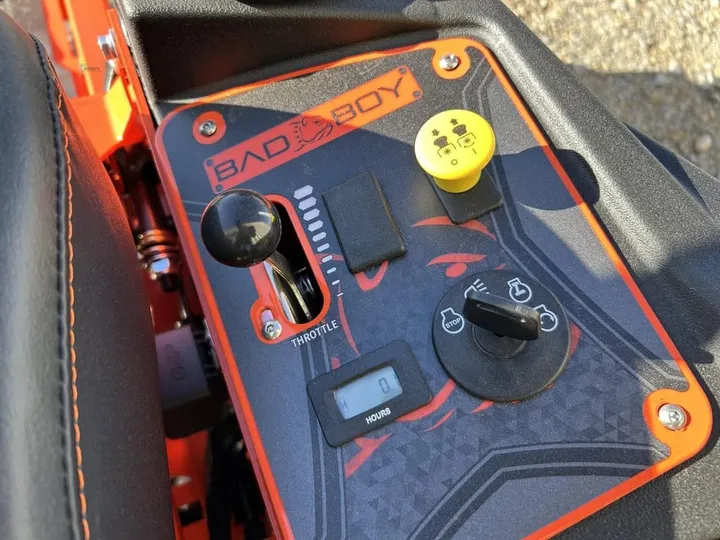 New 2026 Bad Boy ZT ELITE 5400, photo 5 of 6