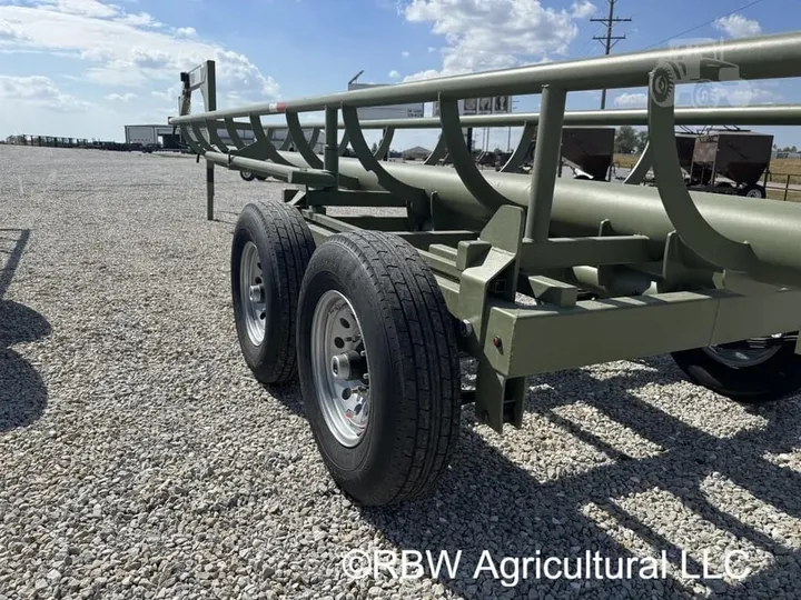 New Synergy Ag Hay Baron 32' Gooseneck Inline Bale Trailer, photo 5 of 6