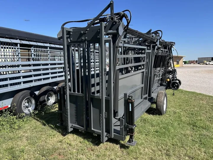 New 2026 R&R Livestock Equipment BIG RED, photo 6 of 6