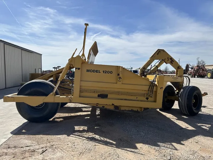 Used 2009 Holcomb 1200, photo 6 of 6