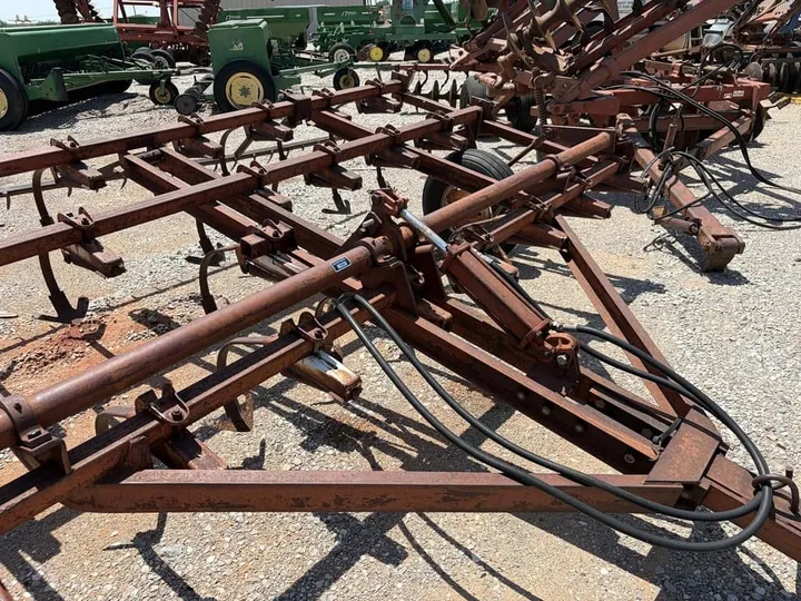 Used International 37, photo 6 of 6