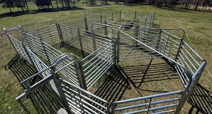 Alsobrook system sweep tub and gates, close view