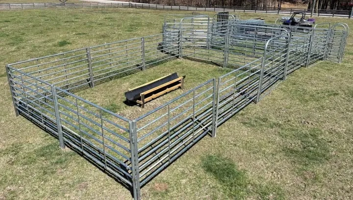 Alsobrook system pens with a feed trough, side view